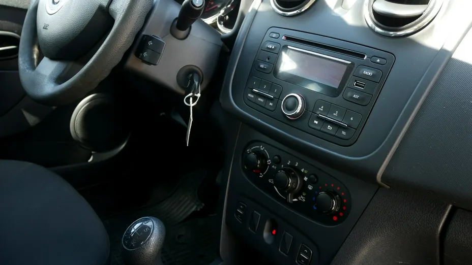 DACIA Logan -
