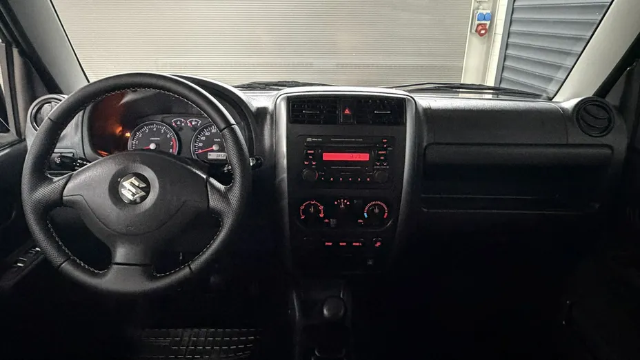 SUZUKI Jimny -