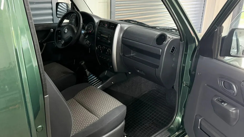 SUZUKI Jimny -
