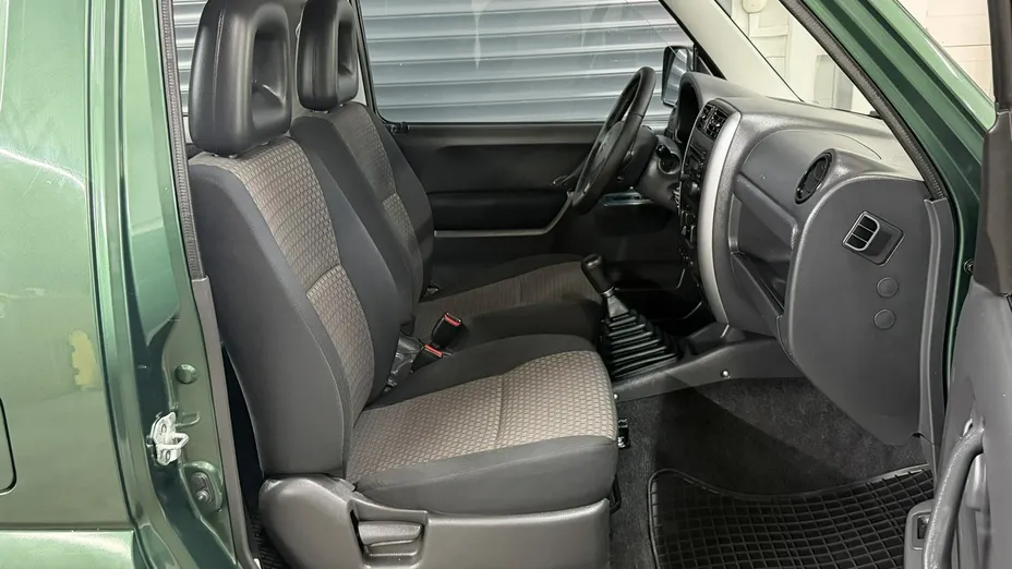 SUZUKI Jimny -