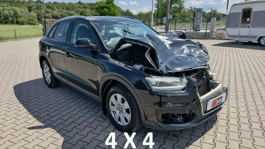 AUDI Q3 -
