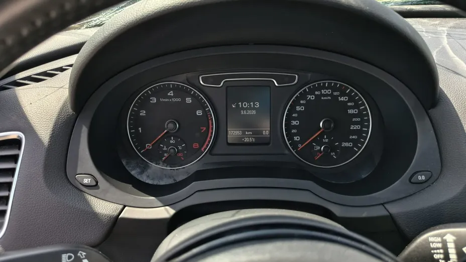 AUDI Q3 -
