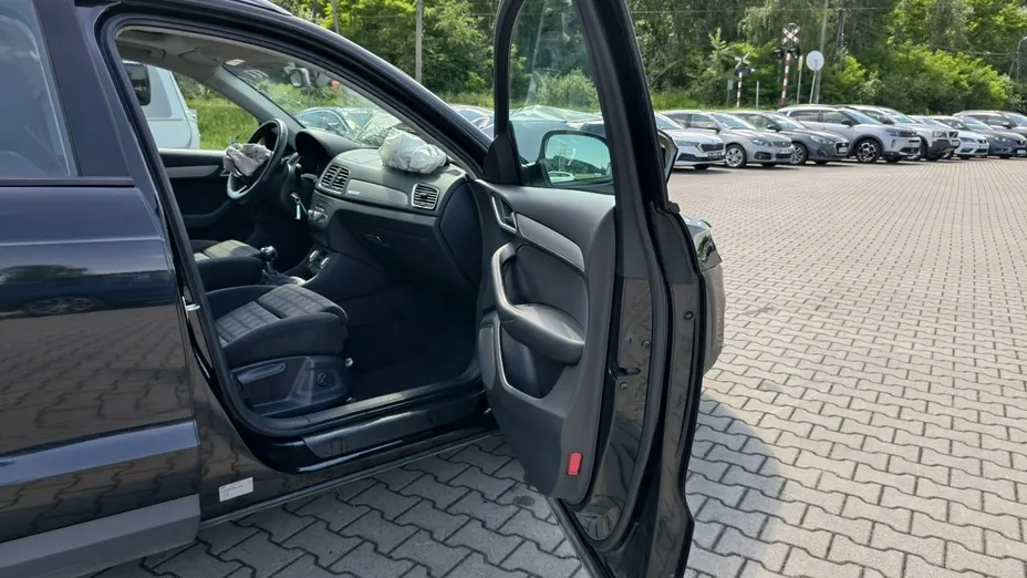 AUDI Q3 -