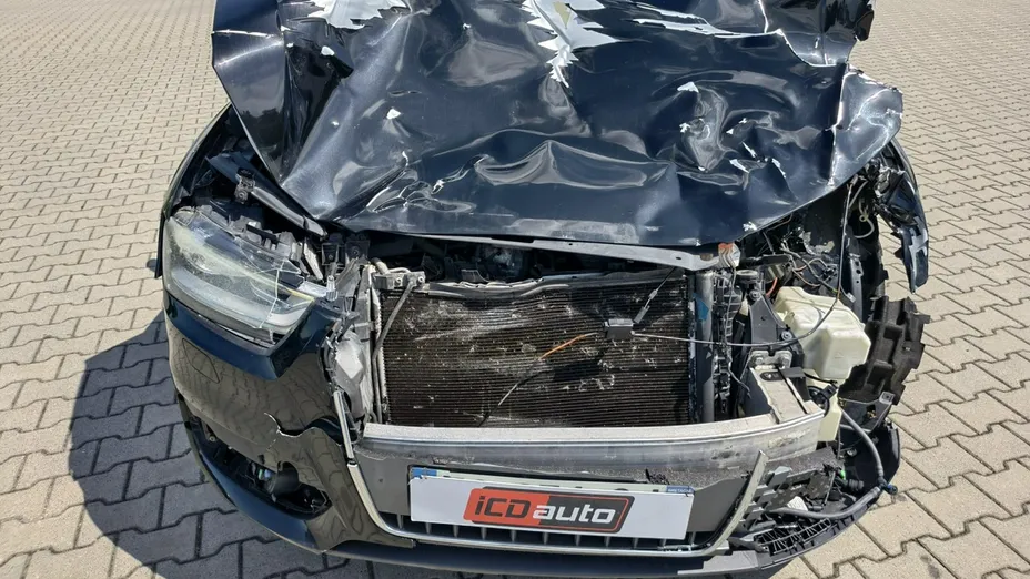 AUDI Q3 -