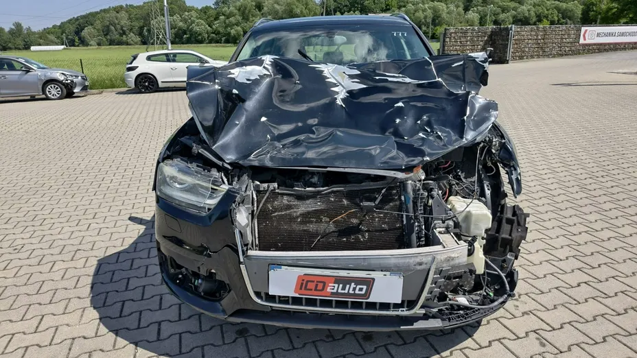 AUDI Q3 -