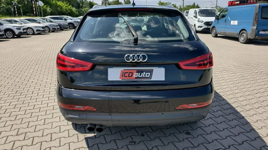 AUDI Q3 -