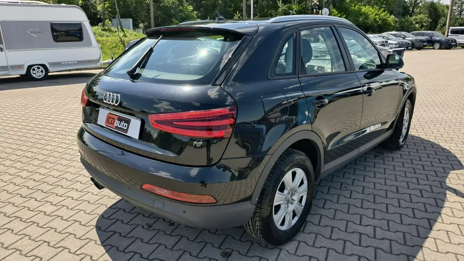 AUDI Q3 -