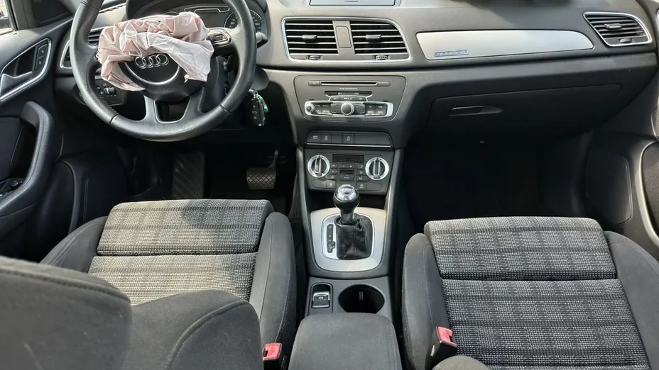 AUDI Q3 -
