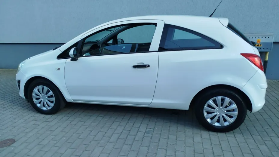 OPEL Corsa -