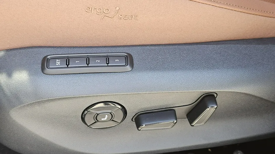 SKODA Superb -