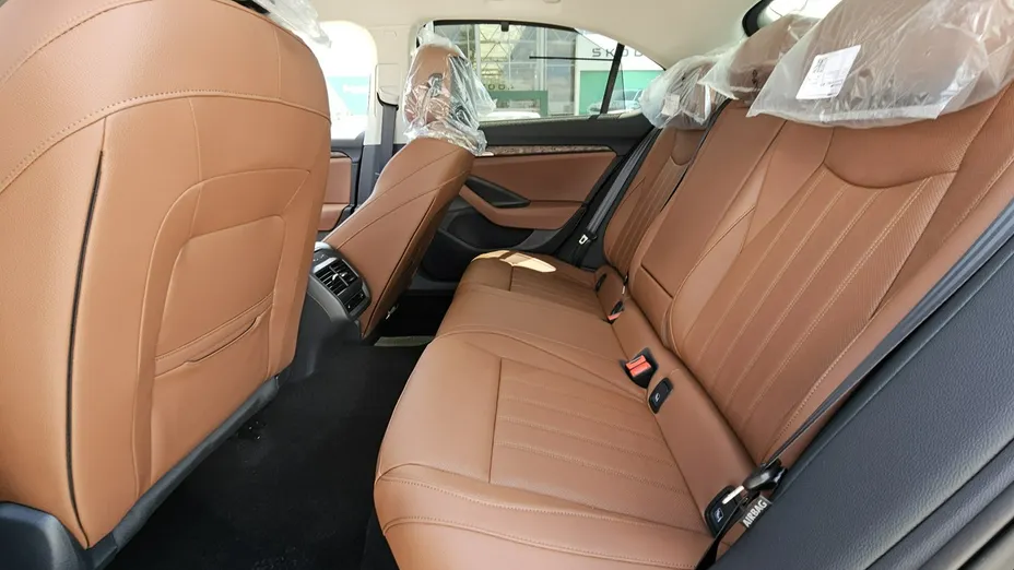SKODA Superb -