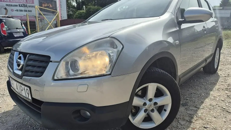 NISSAN Qashqai -