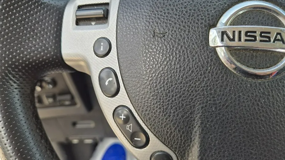 NISSAN Qashqai -