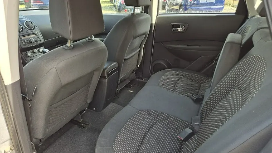 NISSAN Qashqai -
