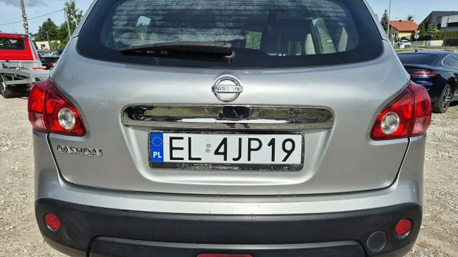NISSAN Qashqai -