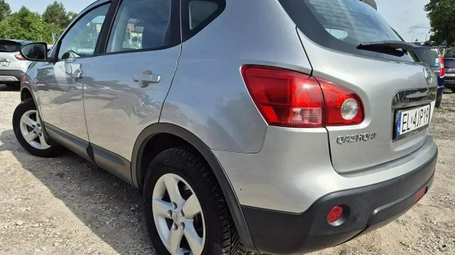 NISSAN Qashqai -
