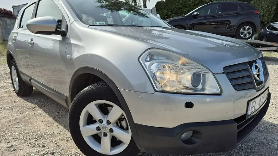 NISSAN Qashqai -