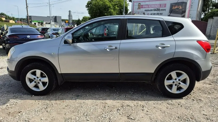 NISSAN Qashqai -