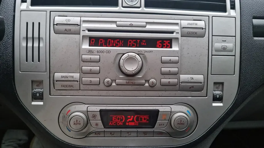 FORD Kuga -