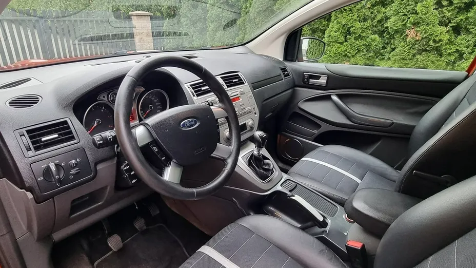 FORD Kuga -