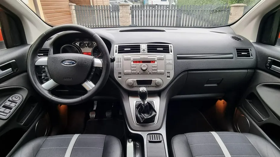 FORD Kuga -
