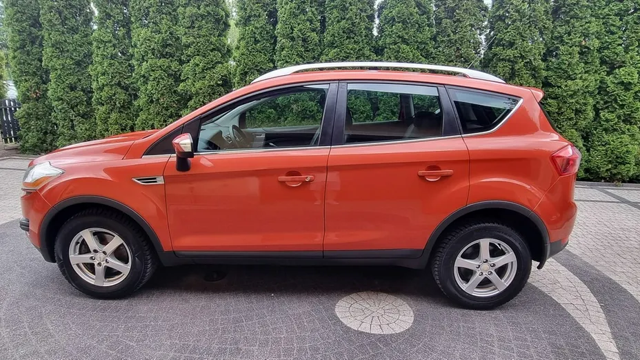 FORD Kuga -