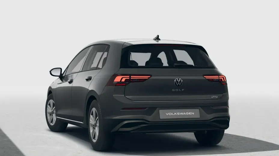 VOLKSWAGEN Golf -