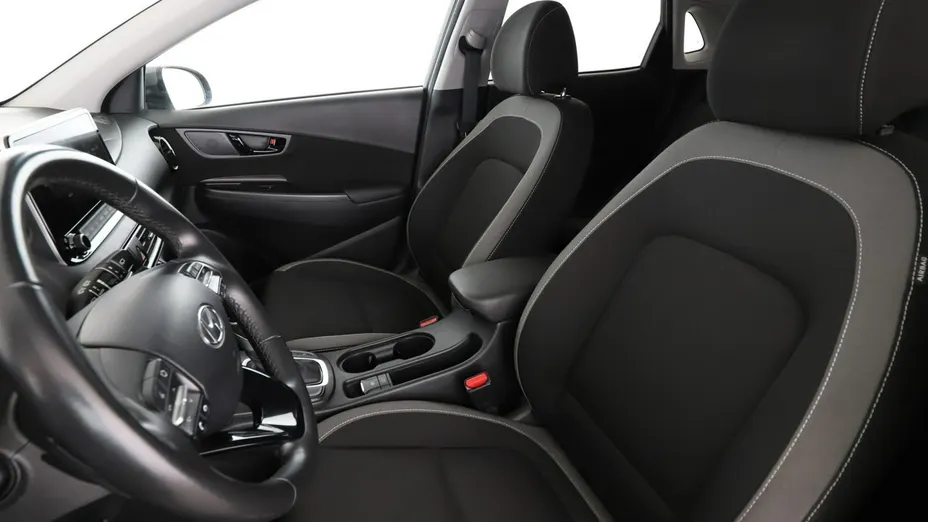 HYUNDAI Kona -