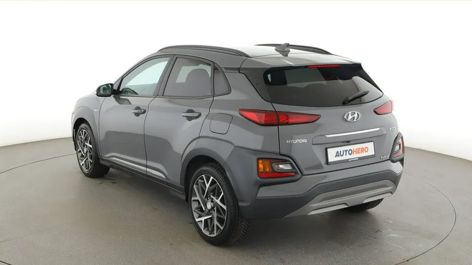 HYUNDAI Kona -