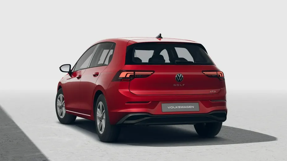 VOLKSWAGEN Golf -