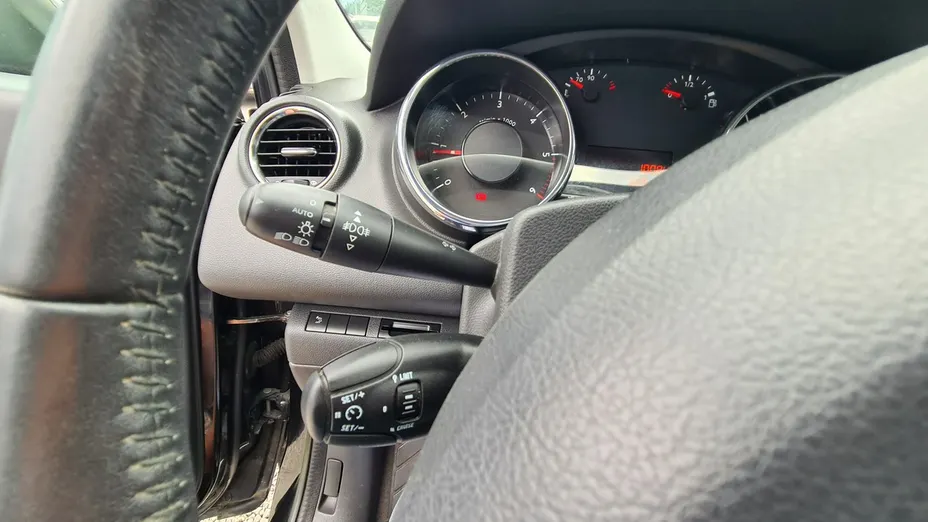 PEUGEOT 3008 -