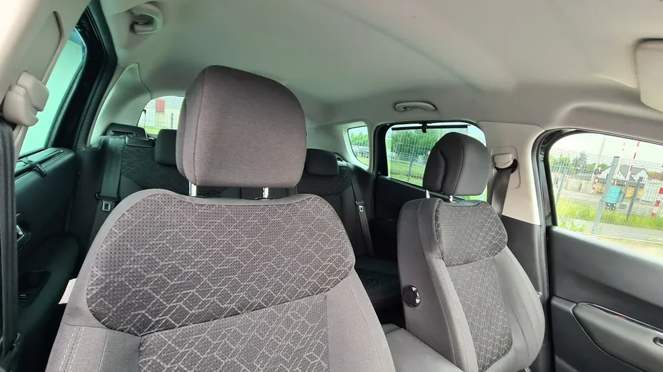 PEUGEOT 3008 -