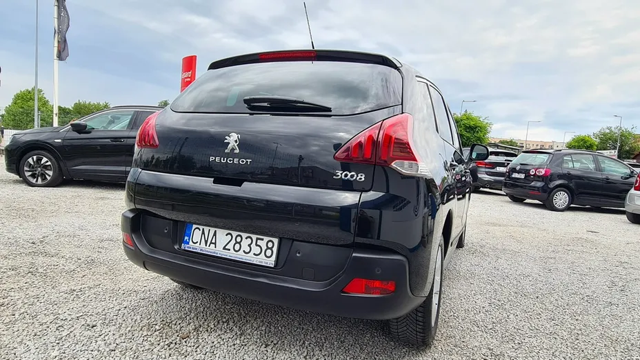 PEUGEOT 3008 -