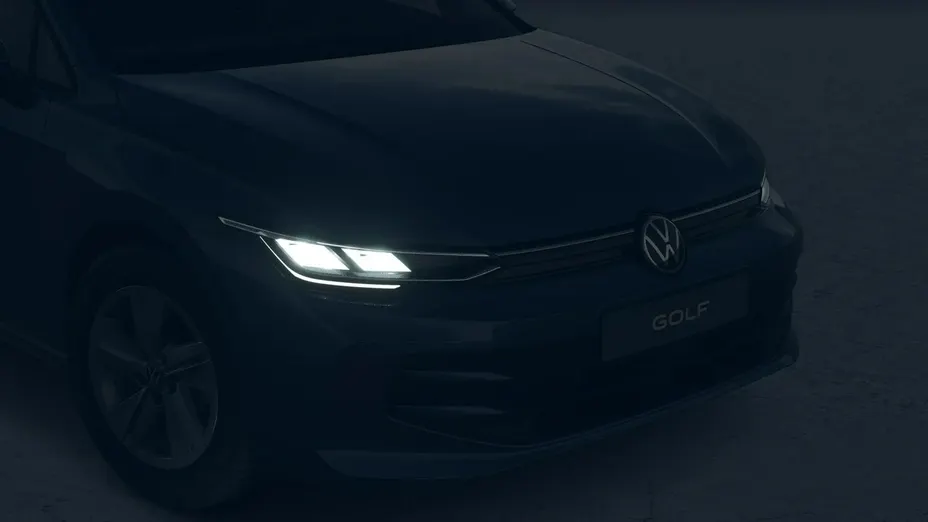 VOLKSWAGEN Golf -