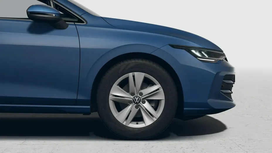 VOLKSWAGEN Golf -
