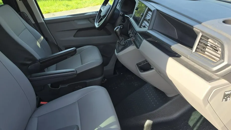 VOLKSWAGEN Transporter -