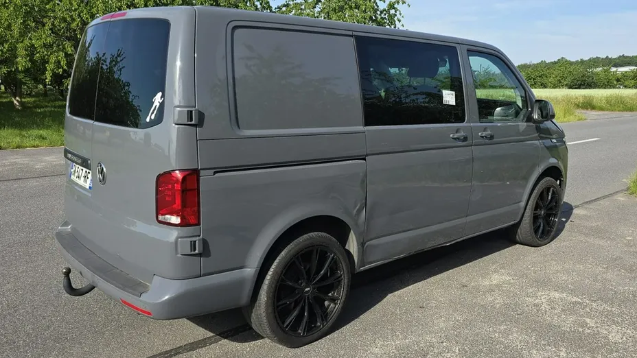 VOLKSWAGEN Transporter -