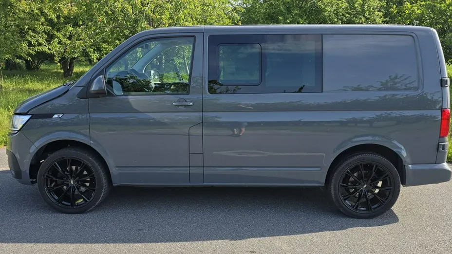 VOLKSWAGEN Transporter -