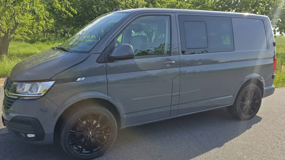 VOLKSWAGEN Transporter -