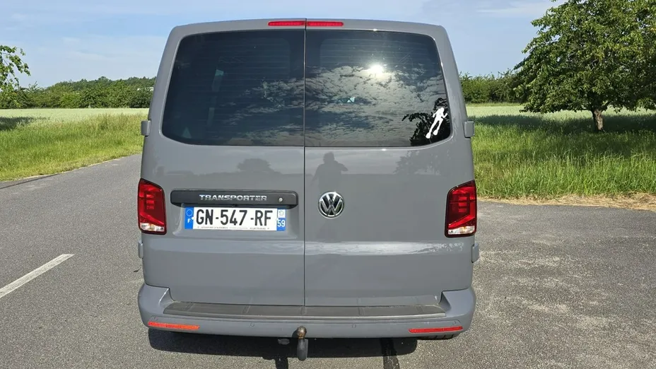 VOLKSWAGEN Transporter -