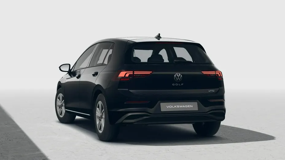 VOLKSWAGEN Golf -