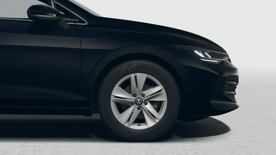 VOLKSWAGEN Golf -