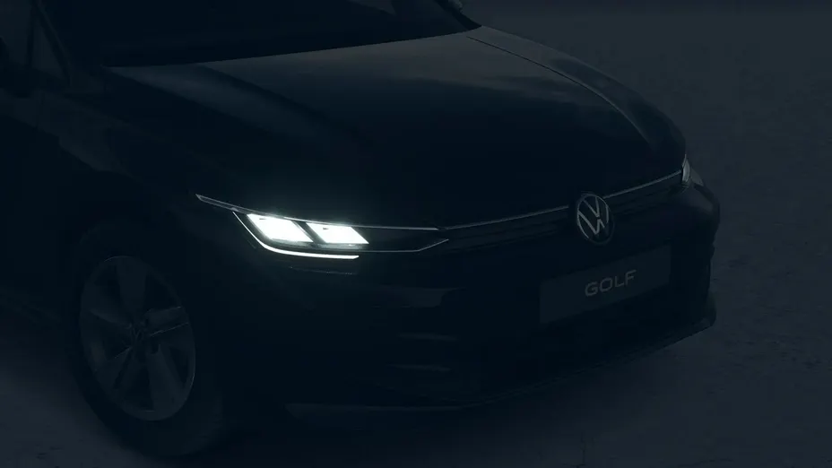 VOLKSWAGEN Golf -