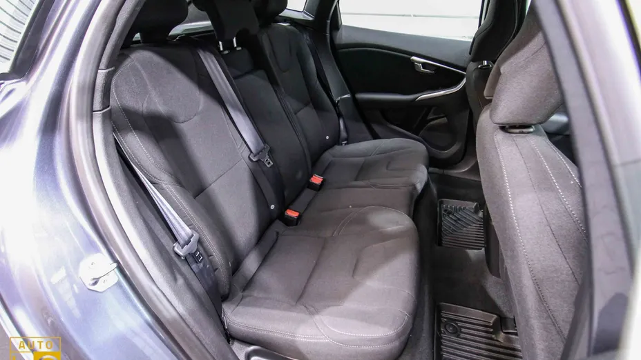 VOLVO V40 Cross Country -
