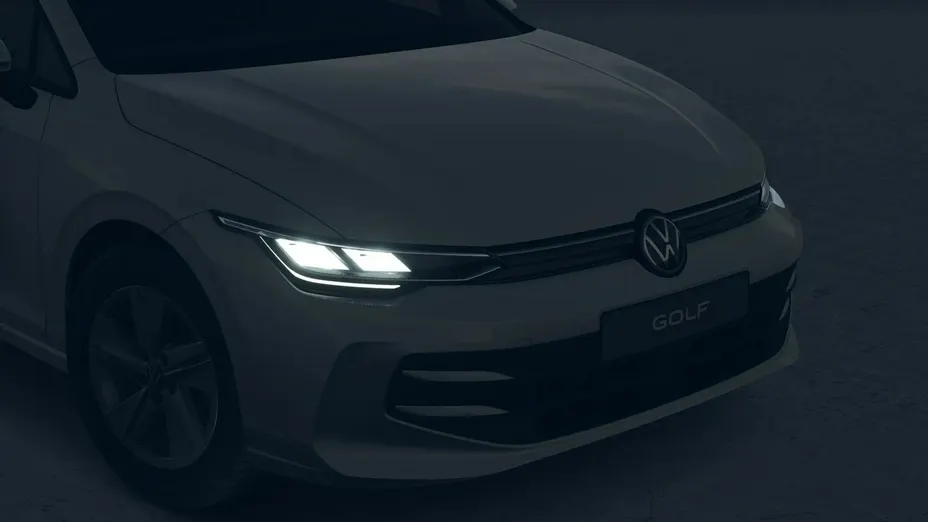 VOLKSWAGEN Golf -