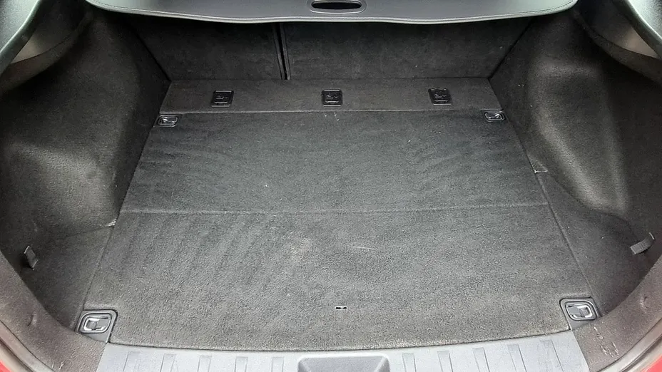 HYUNDAI i30 -