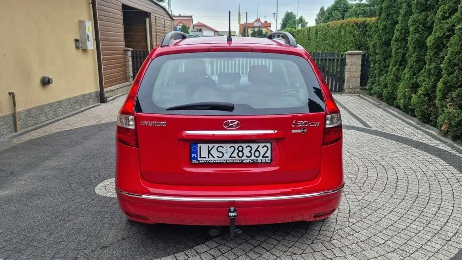 HYUNDAI i30 -