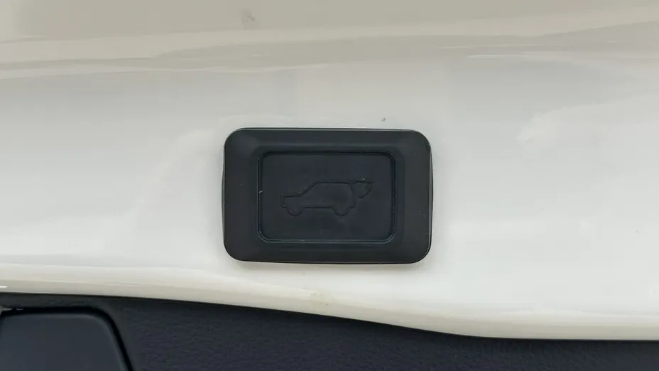 TOYOTA RAV4 -