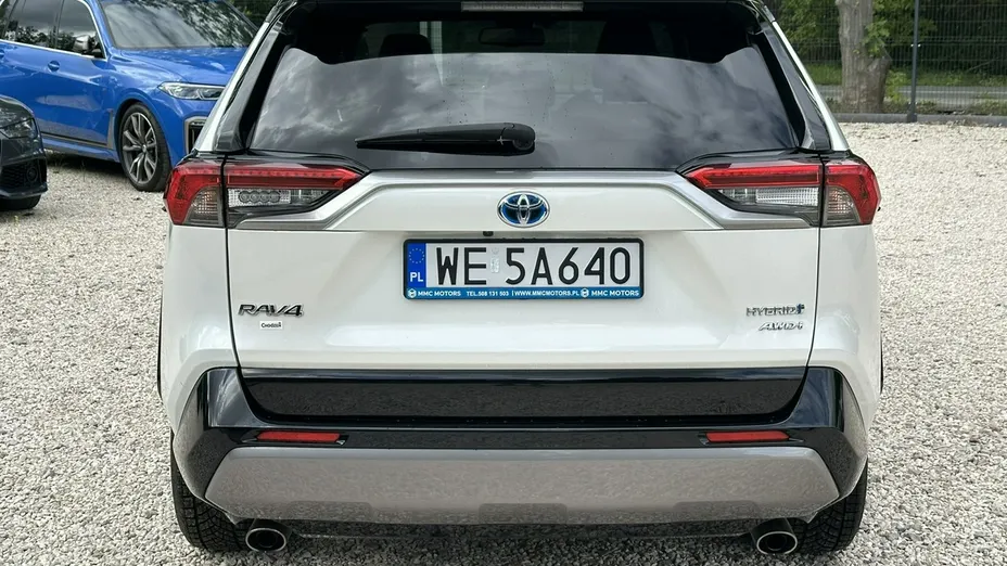 TOYOTA RAV4 -