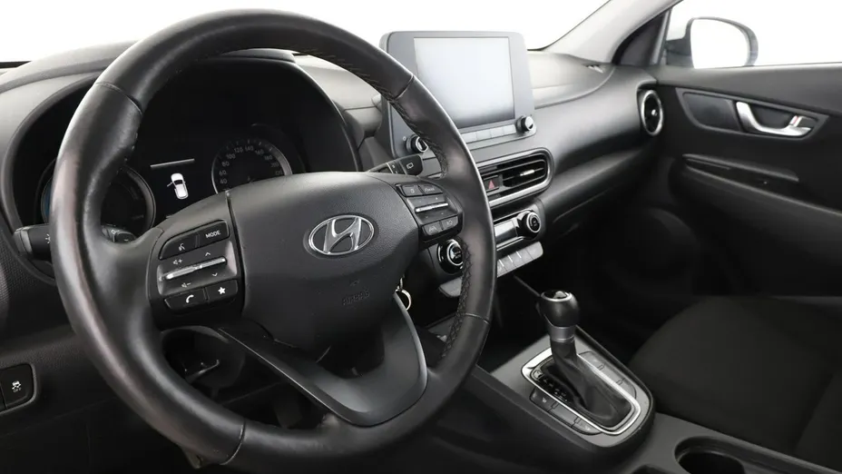 HYUNDAI Kona -
